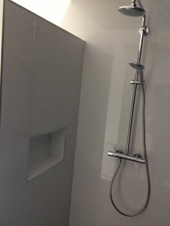 Badkamer timmerwerk afwerking